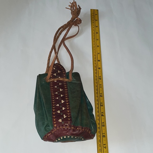 Leather medicine pouch - Picture 6 of 7